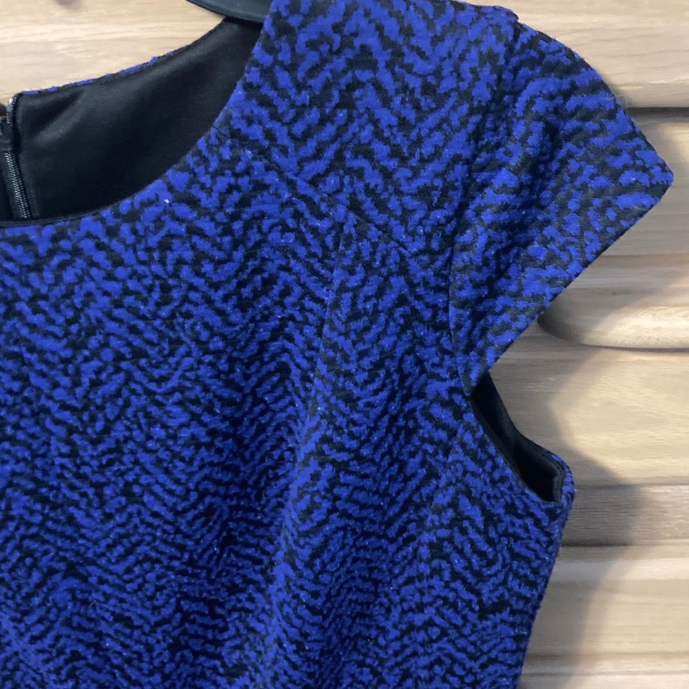 Alyx Women's Mini Dress in Deep Blue Black Print cap sleeves Large - Picture 3 of 6